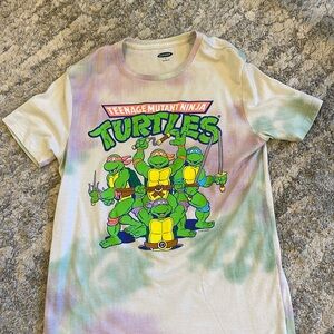 Teenage Mutant Ninja Turtles vintage Men’s tee; size Small